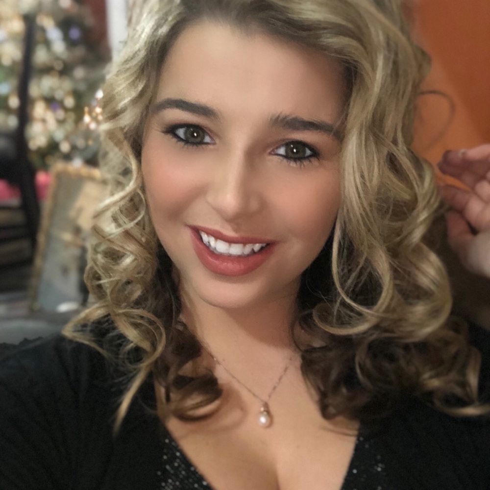 Meet your Posher, Jacqueline